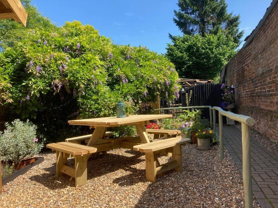 Beautiful 500 Year Old Listed Kentish Cottage Wingham エクステリア 写真