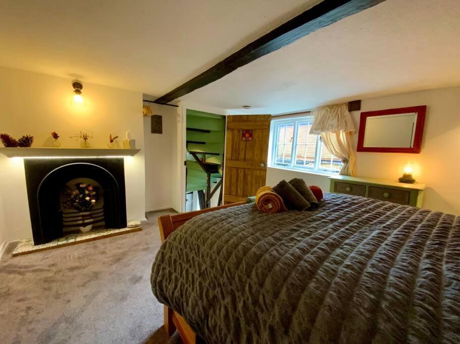 Beautiful 500 Year Old Listed Kentish Cottage Wingham エクステリア 写真